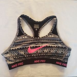 Nike pro sports bra